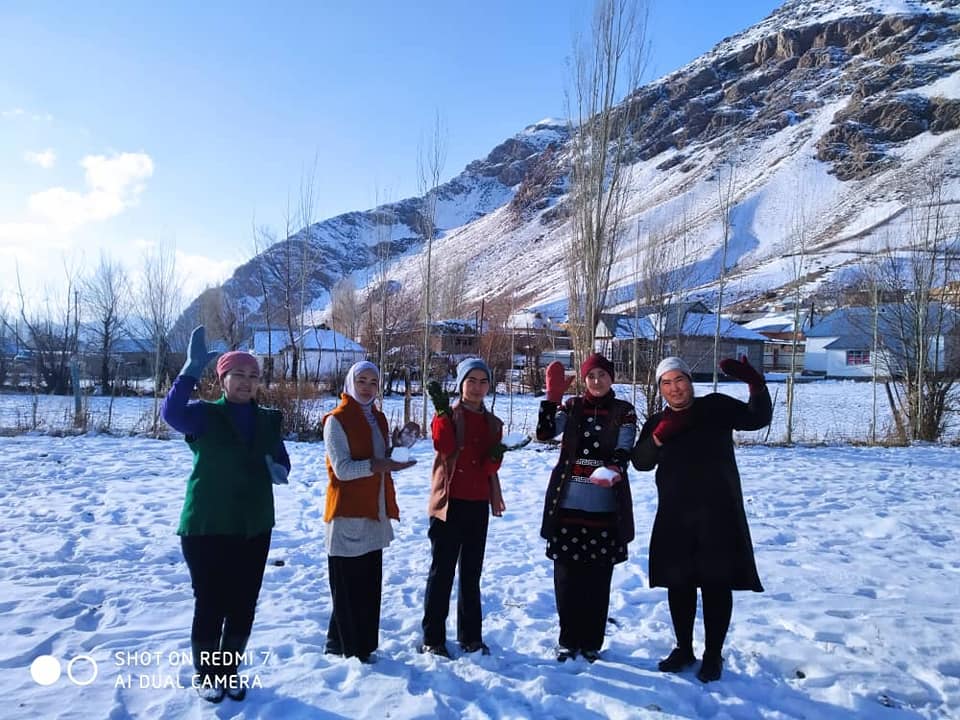 В с. Дароот-Коргон состоялся завершающий в этом году тренинг по валянию изделий из шерсти